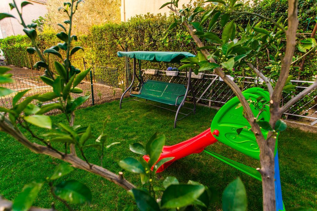 Apartman Nikolic 2 Apartman Kaštela Kültér fotó