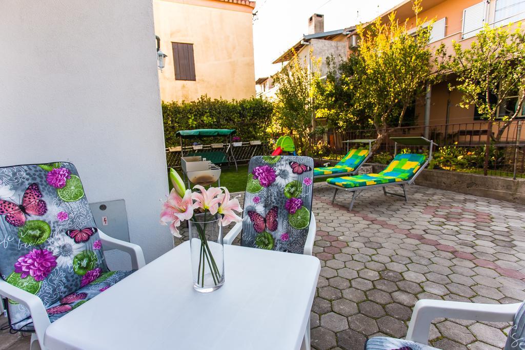 Apartman Nikolic 2 Apartman Kaštela Kültér fotó