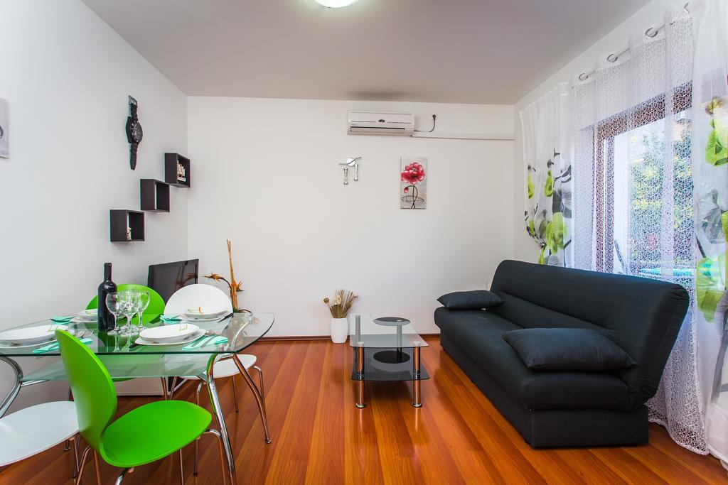 Apartman Nikolic 2 Apartman Kaštela Kültér fotó